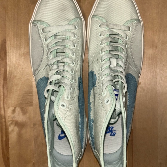 Nike SB Blazer Court Mid PRM Barely Green/Boarder Blue Size 9.5 - Picture 4 of 8